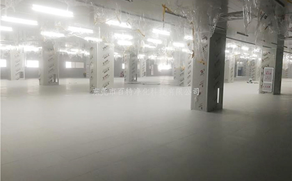 惠州（zhōu）工（gōng）地正在施工PVC防（fáng）靜電片材地（dì）板...